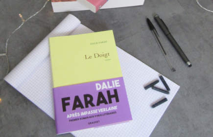 Le doigt : nouveau livre Dalie Farah